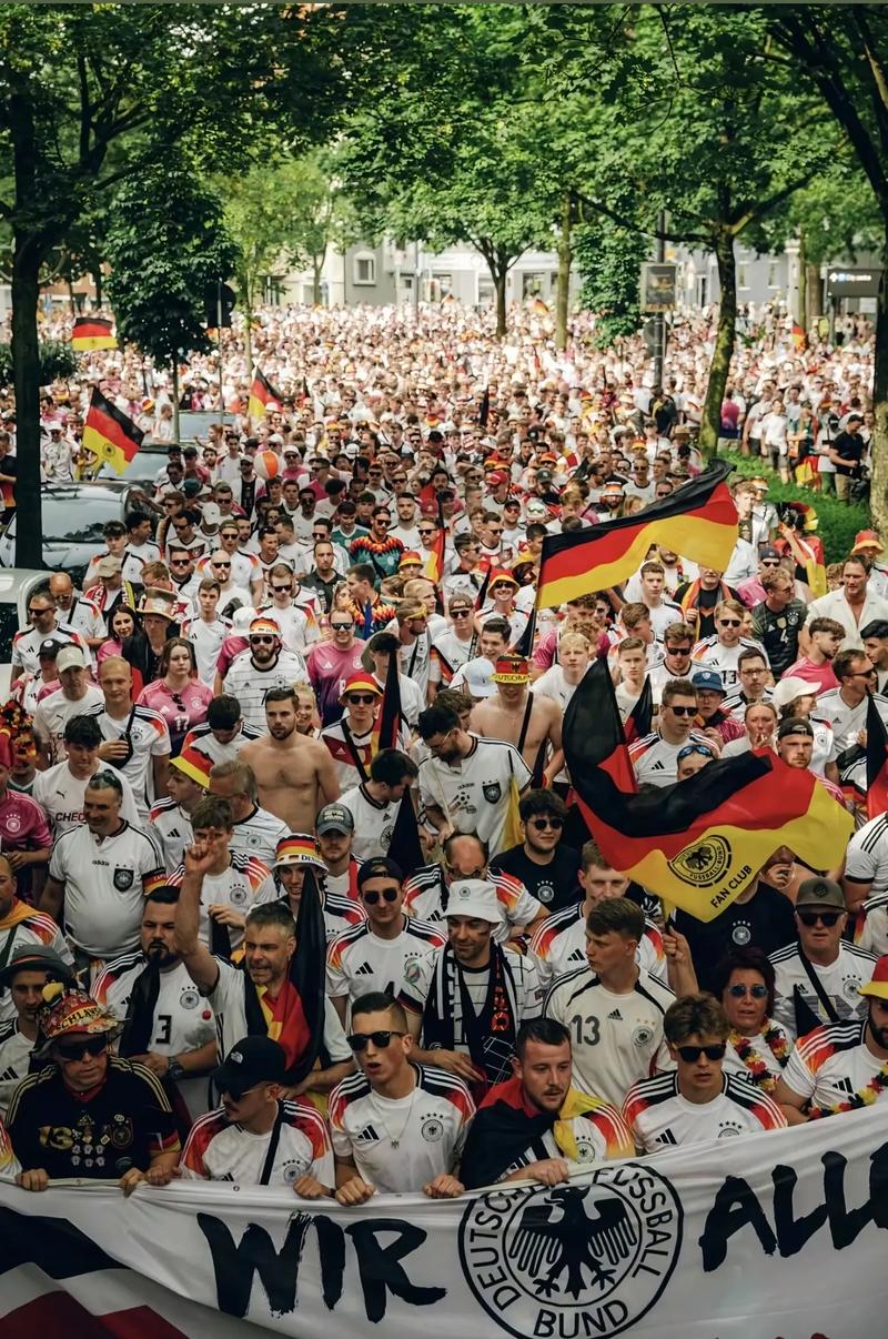 德天空：本次国际比赛日德国队不会征召穆西亚拉，这是预防措施