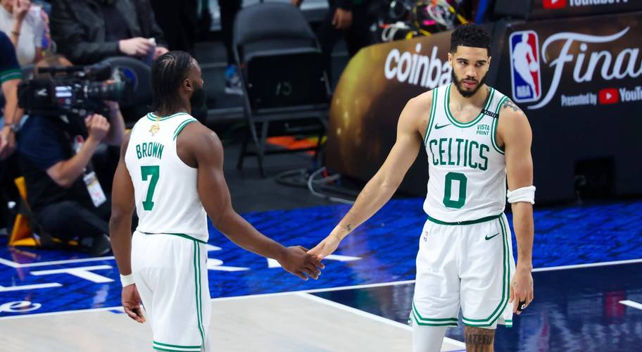 哈滕：对阵像塔图姆这样的球员我们肯定会更警惕绿军的防守很好