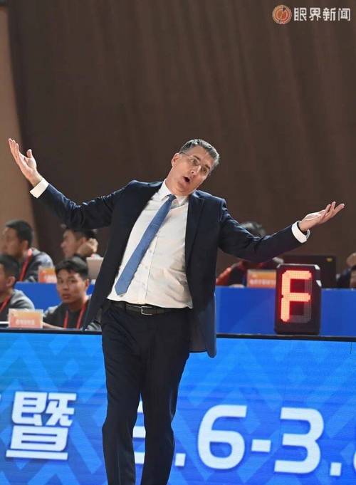 三分挺准也顶不住！新疆全场外线25中13命中率高达52%