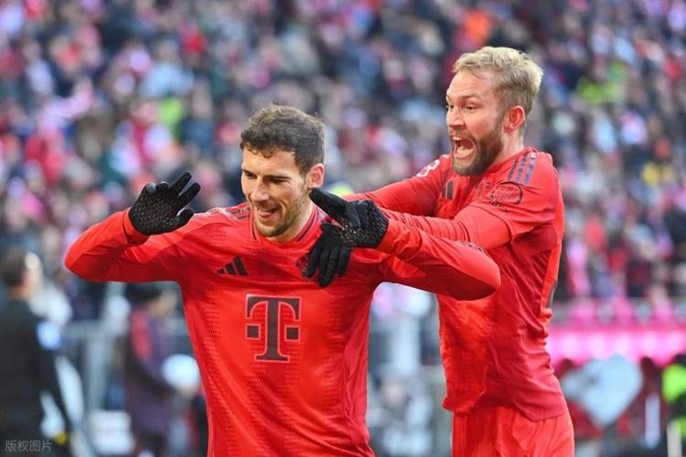 罗体：米兰将格雷茨卡列为首选引援目标，那不勒斯也加入了争夺战