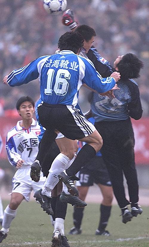 是否参加“东北超”陈东：朱鹏宇射门我没守住，已经彻底退休