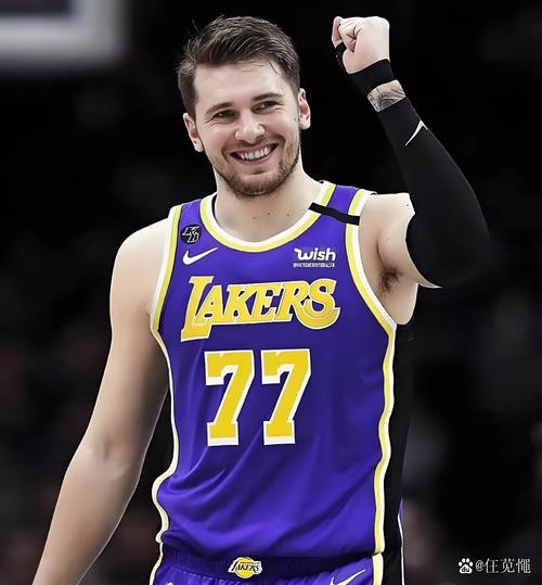 东契奇过去8场至少325分60板60助&命中率45+%是历史首人