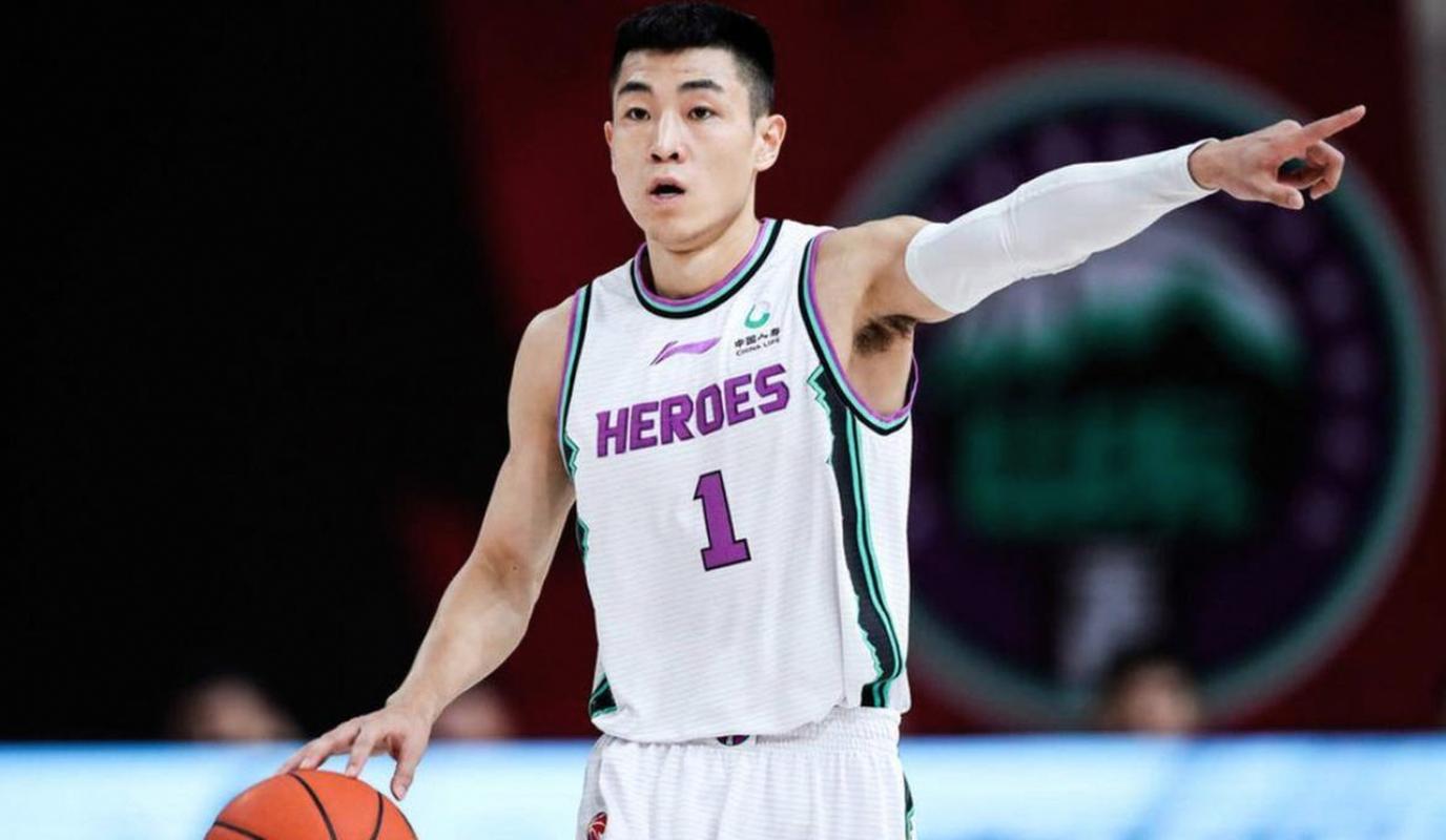 状态低迷！高诗岩5中1得7分2板4助2断吃2T被驱逐&2打0接球脱手