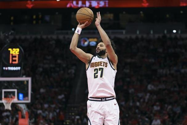 首节15分奠定基调！贾马尔穆雷三分16中10怒轰37分5板4助2帽