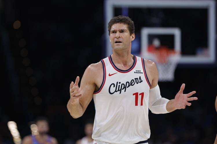 真挚的祝福！祝快船中锋大洛佩斯38岁生日快乐